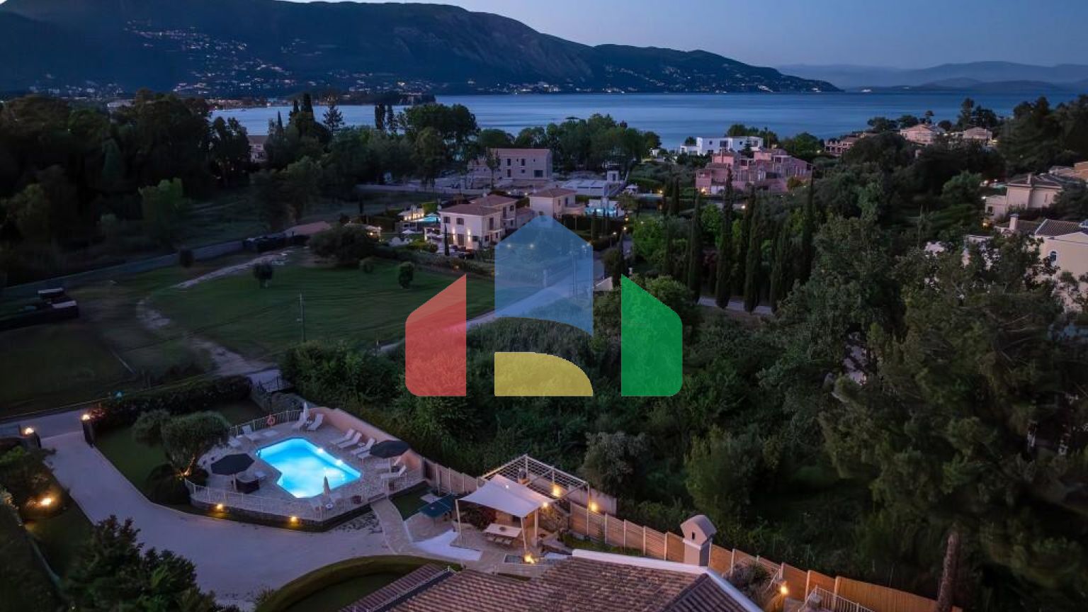 Продажа - Вилла 300 m² на о. Корфу