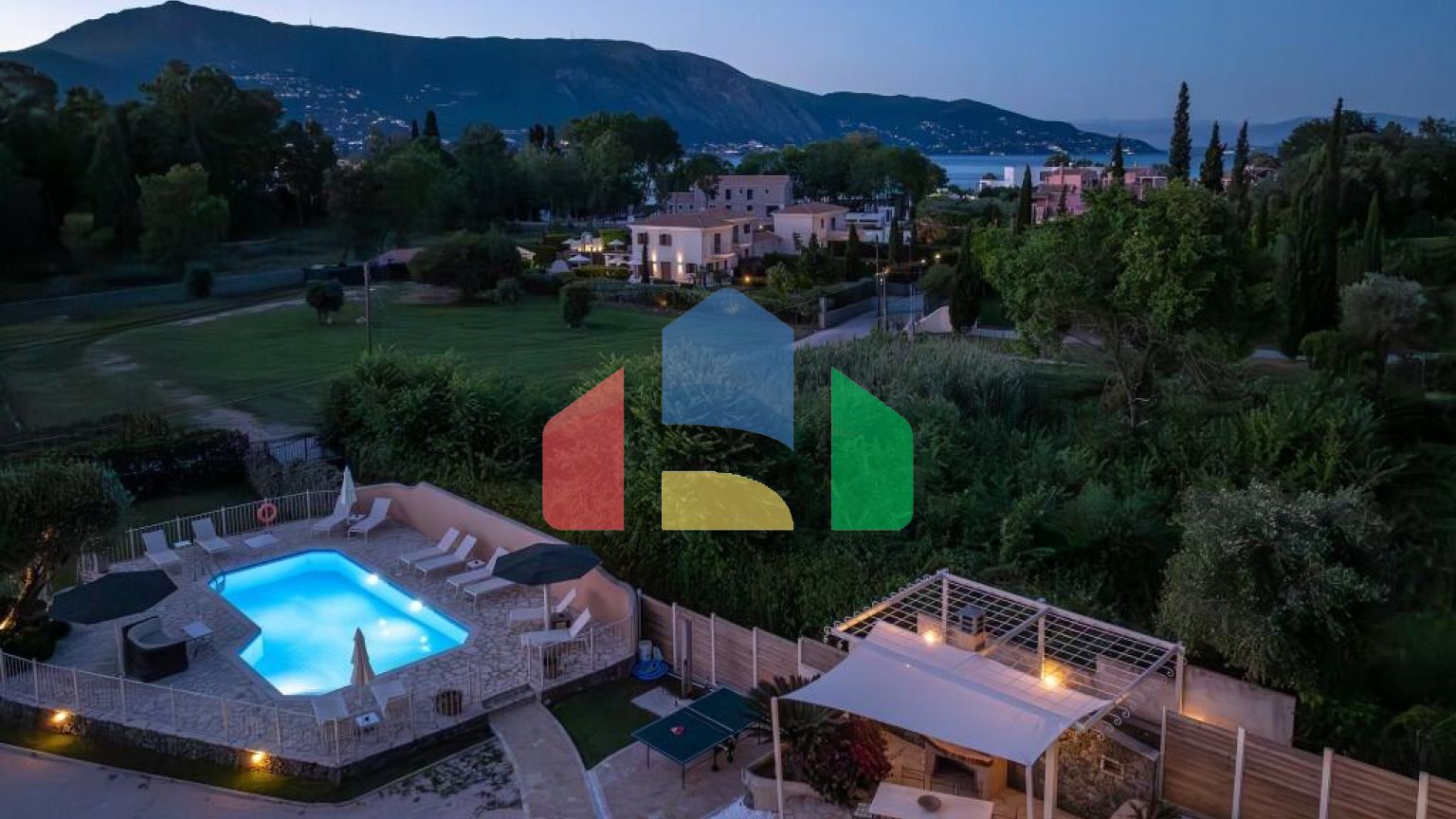 Продажа - Вилла 300 m² на о. Корфу