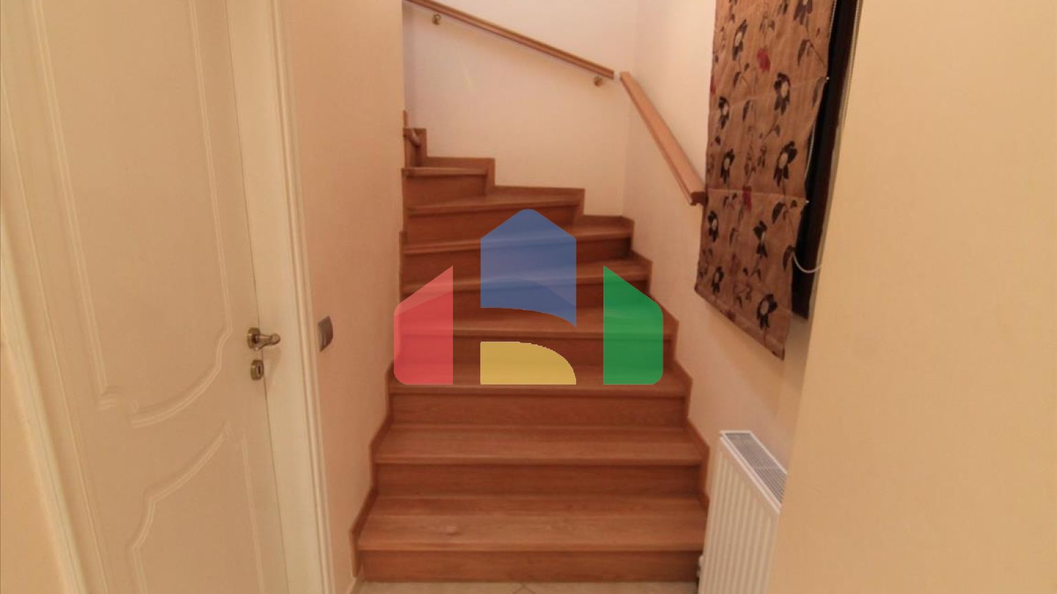 Продаж - Котедж 350 m² на о. Корфу