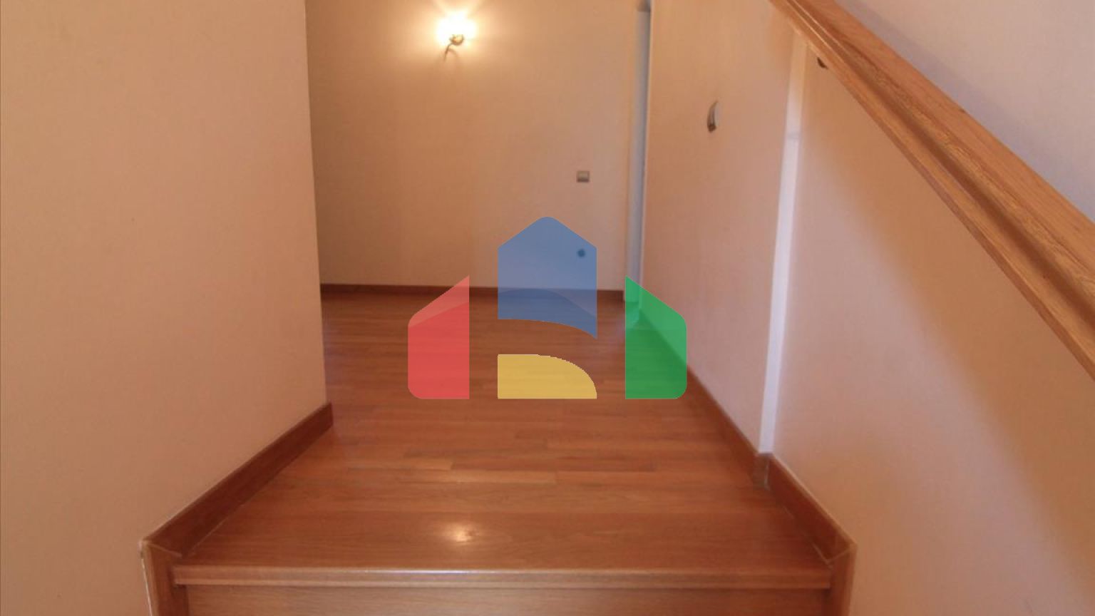 Продаж - Котедж 350 m² на о. Корфу