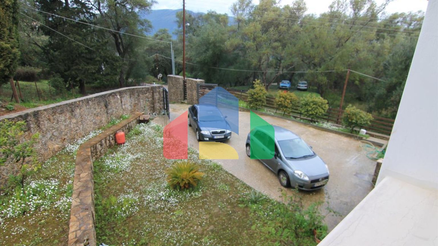 Продаж - Котедж 350 m² на о. Корфу