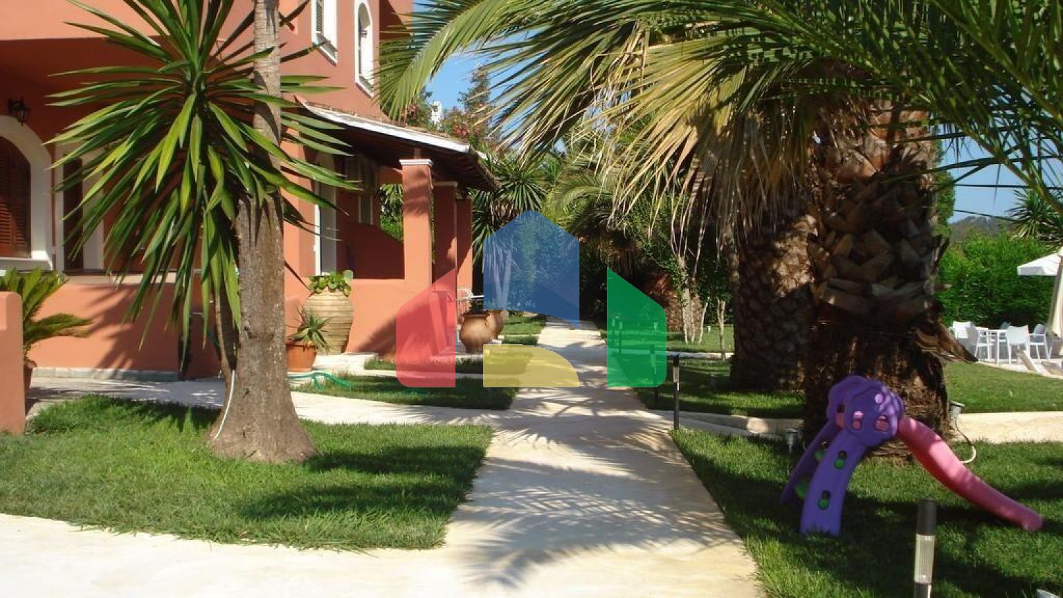 Продажа - Гостиница 500 m² на о. Корфу