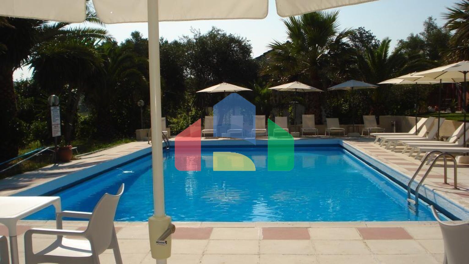 Продажа - Гостиница 500 m² на о. Корфу