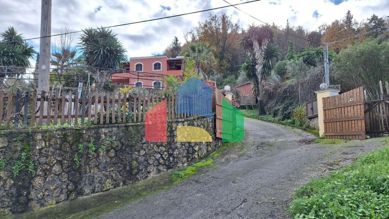 Продажа - Гостиница 500 m² на о. Корфу