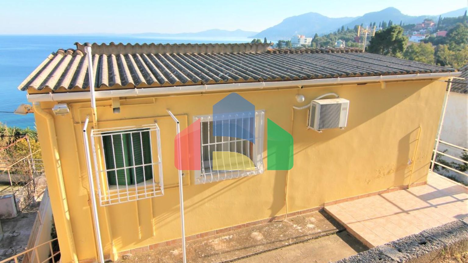 Продажа - Коттедж 110 m² на о. Корфу