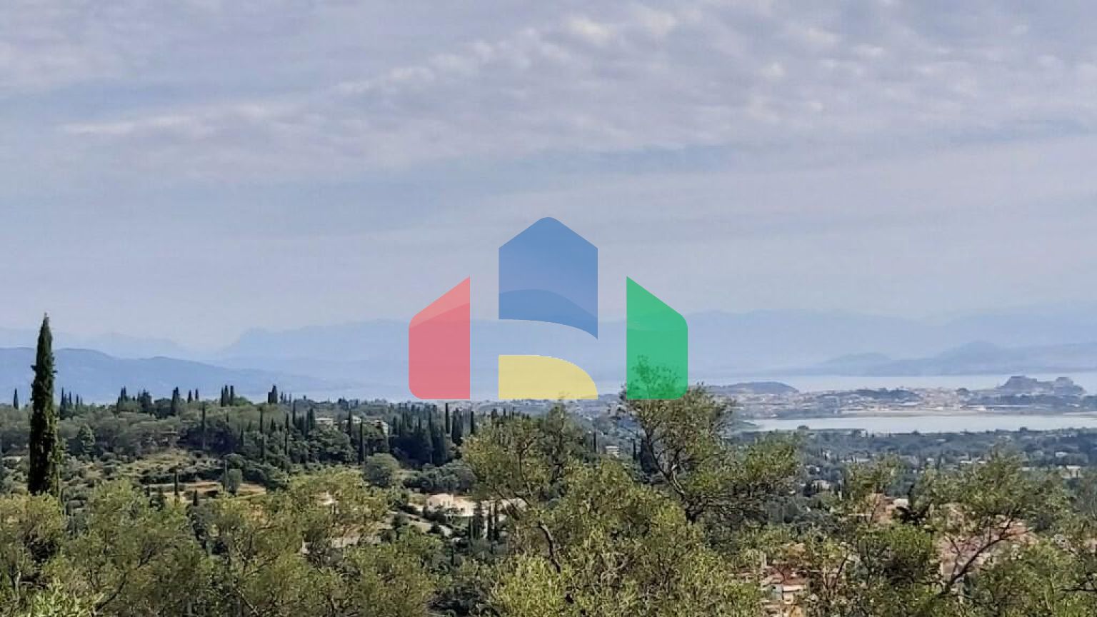 Продажа - Земельный участок 2120 m² на о. Корфу