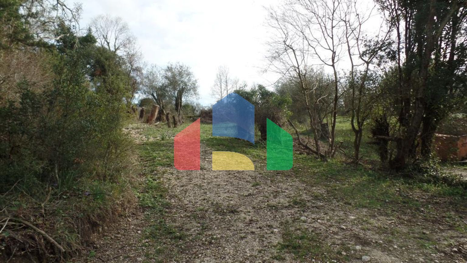 Продажа - Земельный участок 35000 m² на о. Корфу