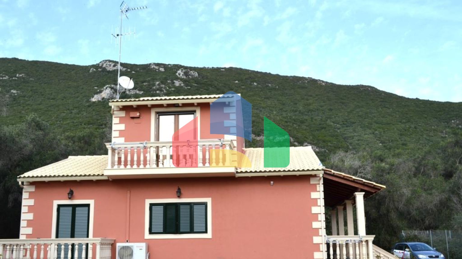 Продажа - Коттедж 125 m² на о. Корфу