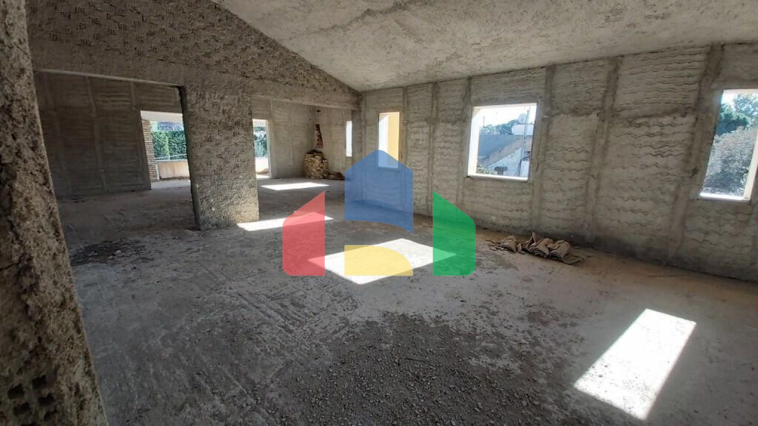 Продаж - Котедж 368 m² на о. Корфу