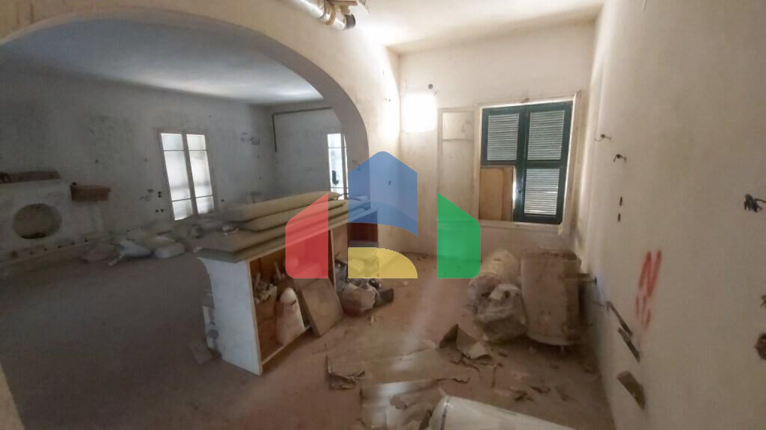 Продаж - Котедж 368 m² на о. Корфу