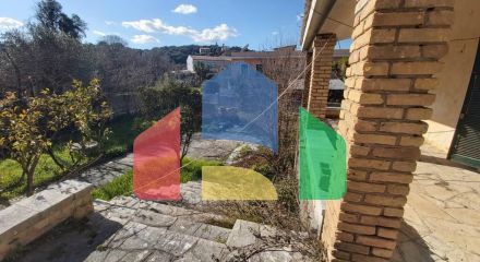 Продаж - Котедж 368 m² на о. Корфу