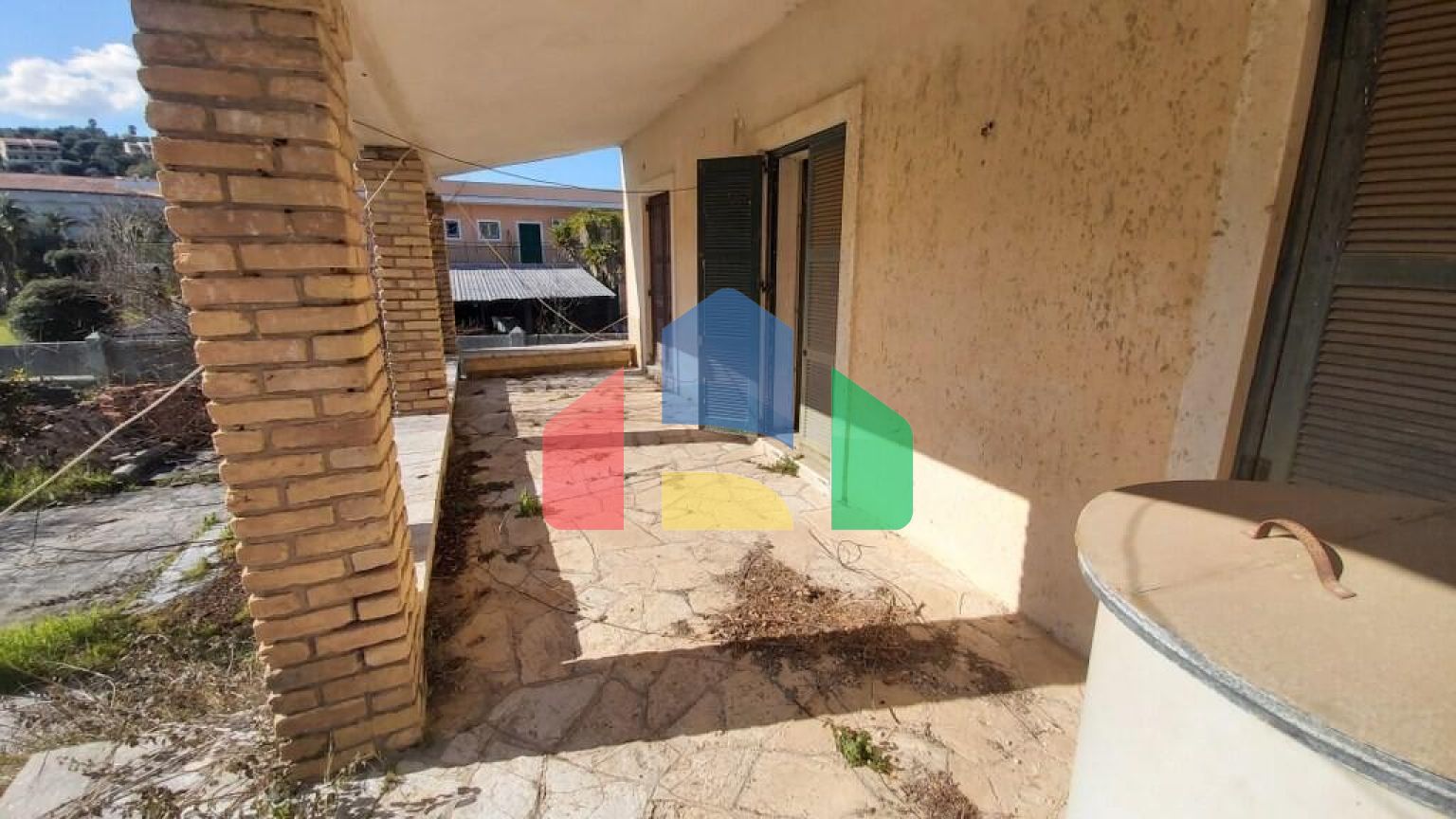 Продаж - Котедж 368 m² на о. Корфу