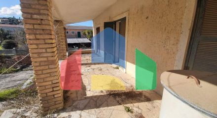 Продаж - Котедж 368 m² на о. Корфу