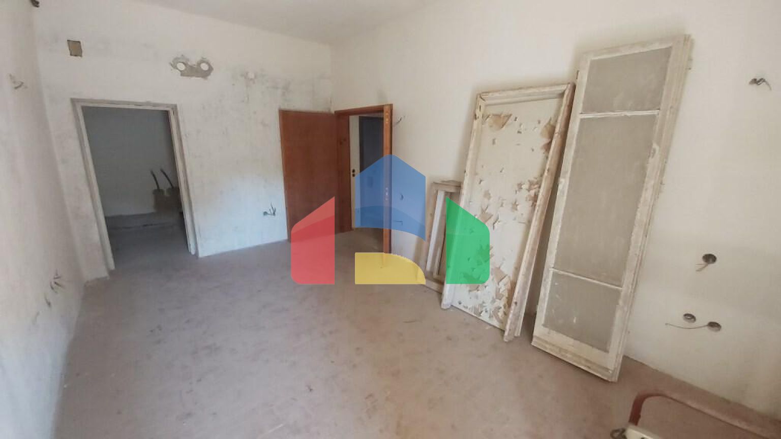 Продаж - Котедж 368 m² на о. Корфу