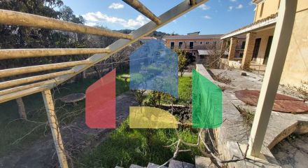 Продаж - Котедж 368 m² на о. Корфу