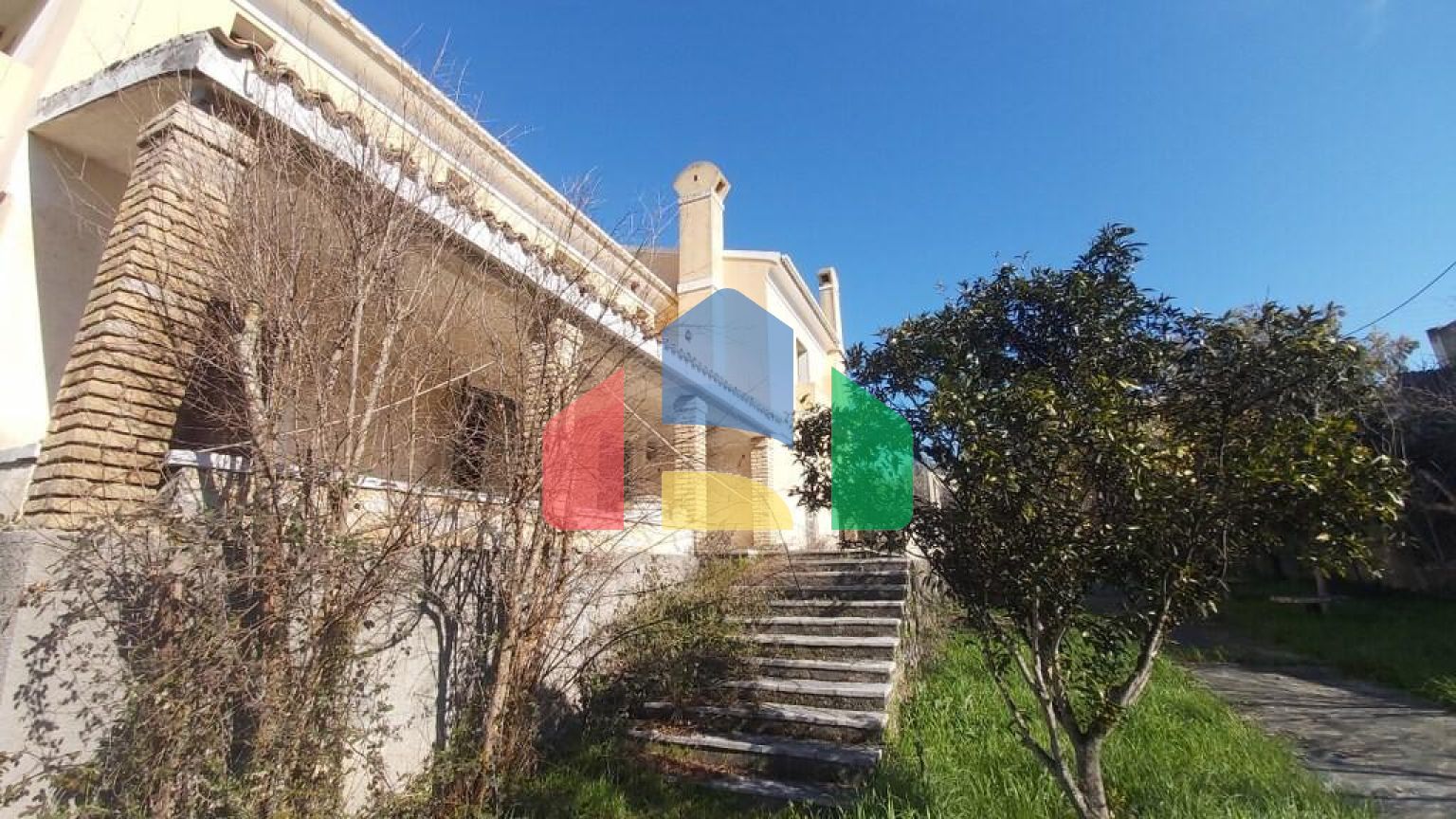 Продаж - Котедж 368 m² на о. Корфу