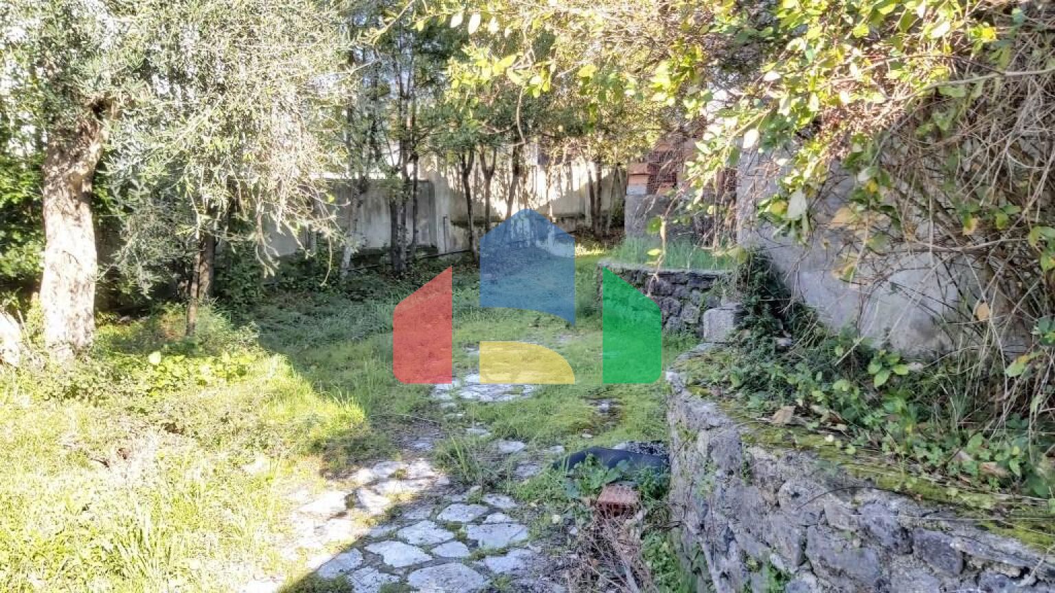 Продаж - Котедж 368 m² на о. Корфу