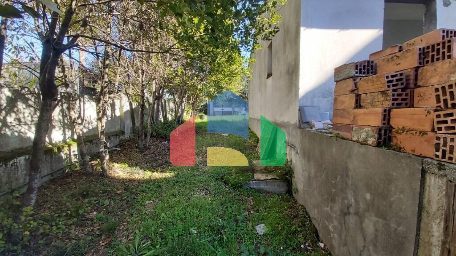 Продаж - Котедж 368 m² на о. Корфу