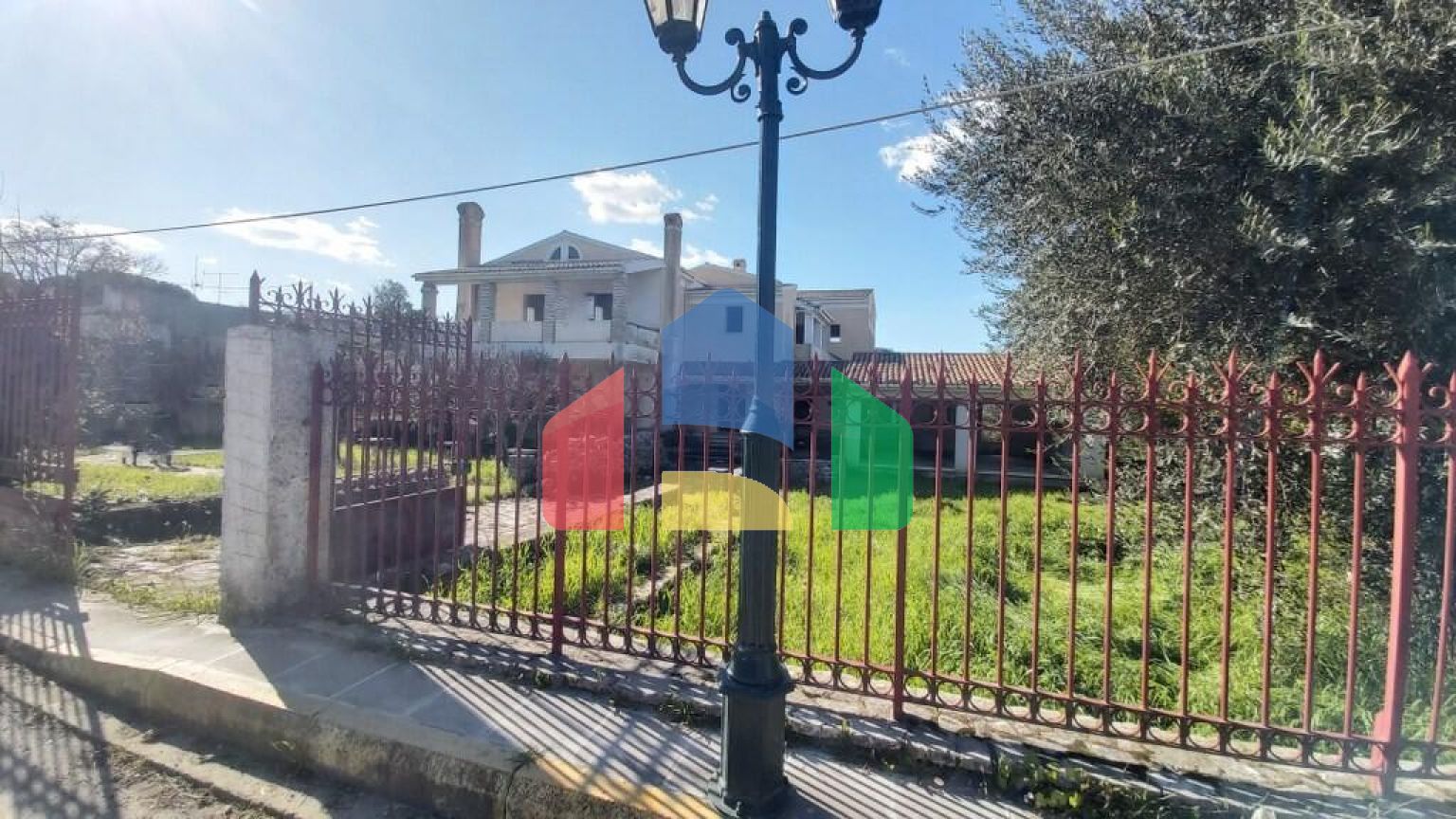 Продаж - Котедж 368 m² на о. Корфу