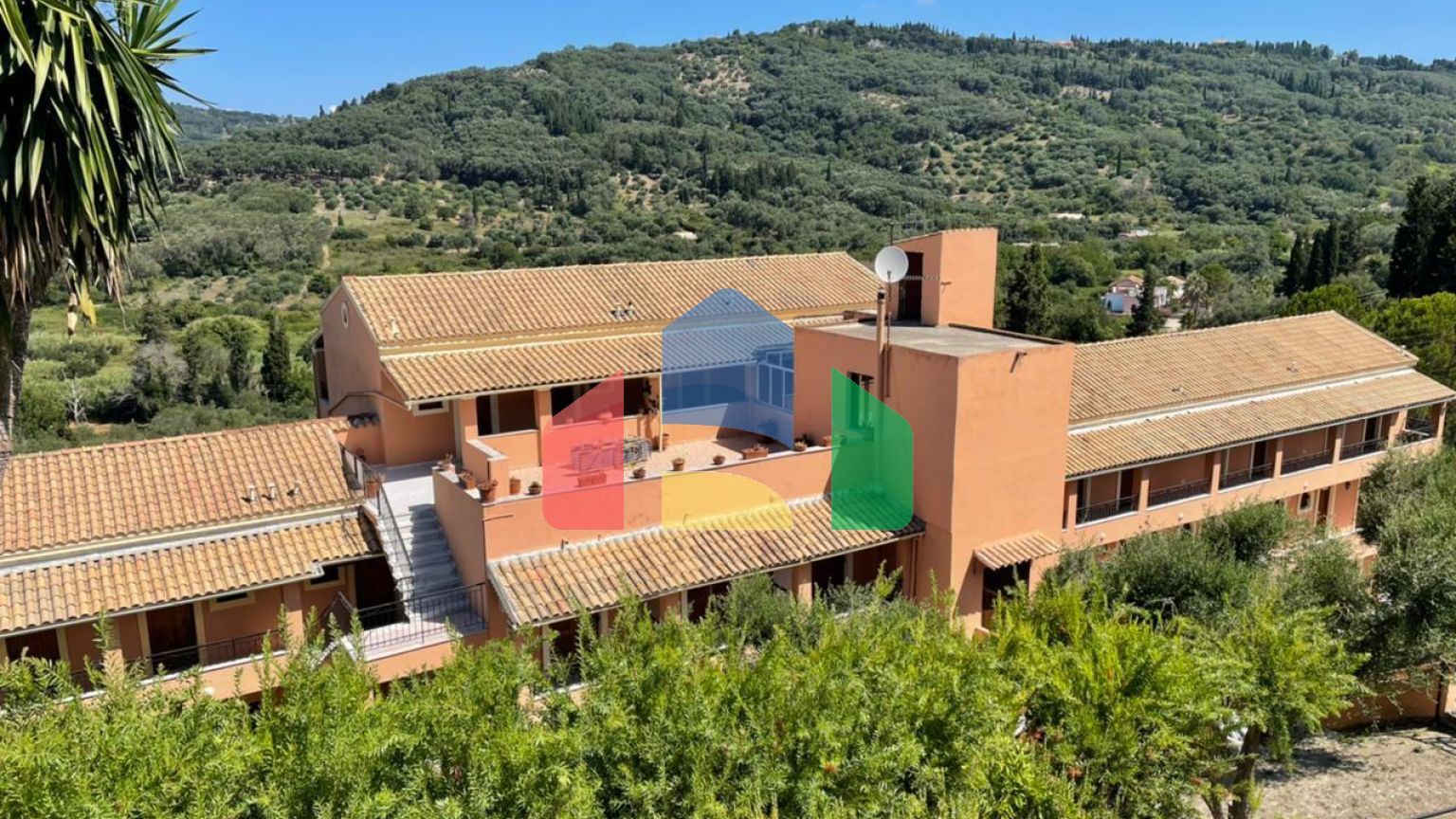 Продажа - Гостиница 1200 m² на о. Корфу