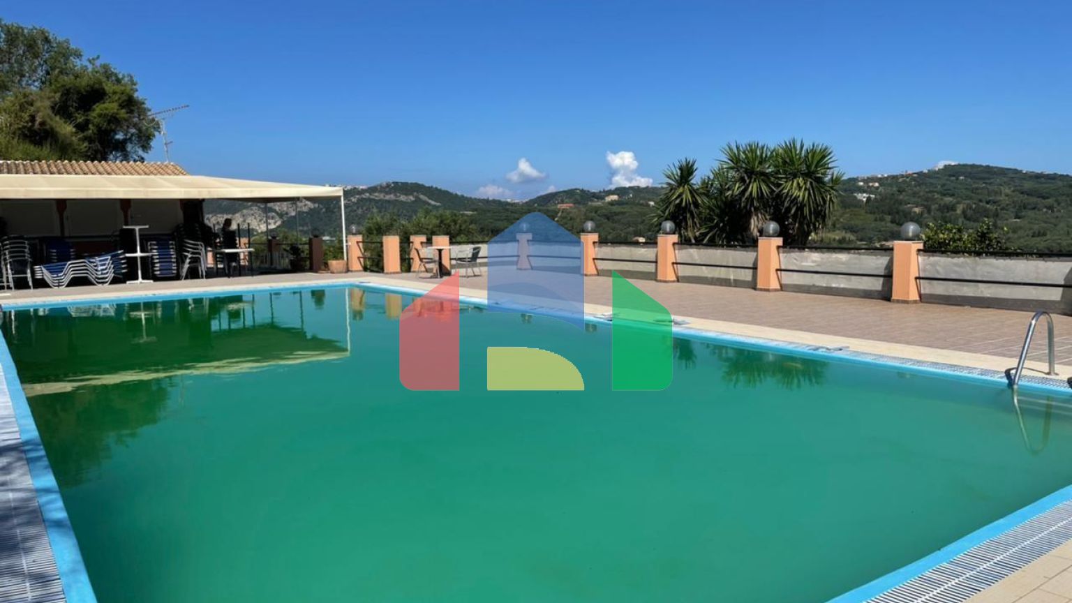 Продажа - Гостиница 1200 m² на о. Корфу