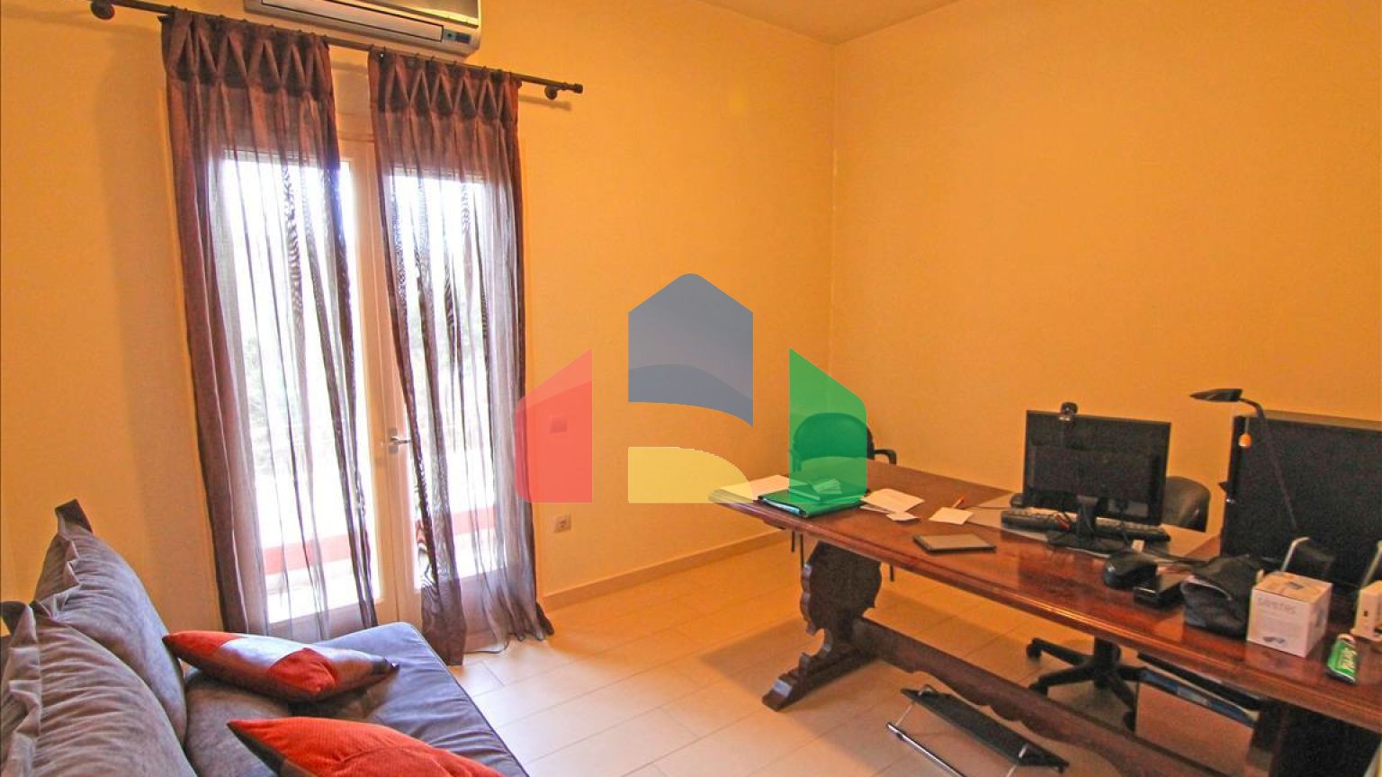 Продаж - Котедж 275 m² на о. Корфу