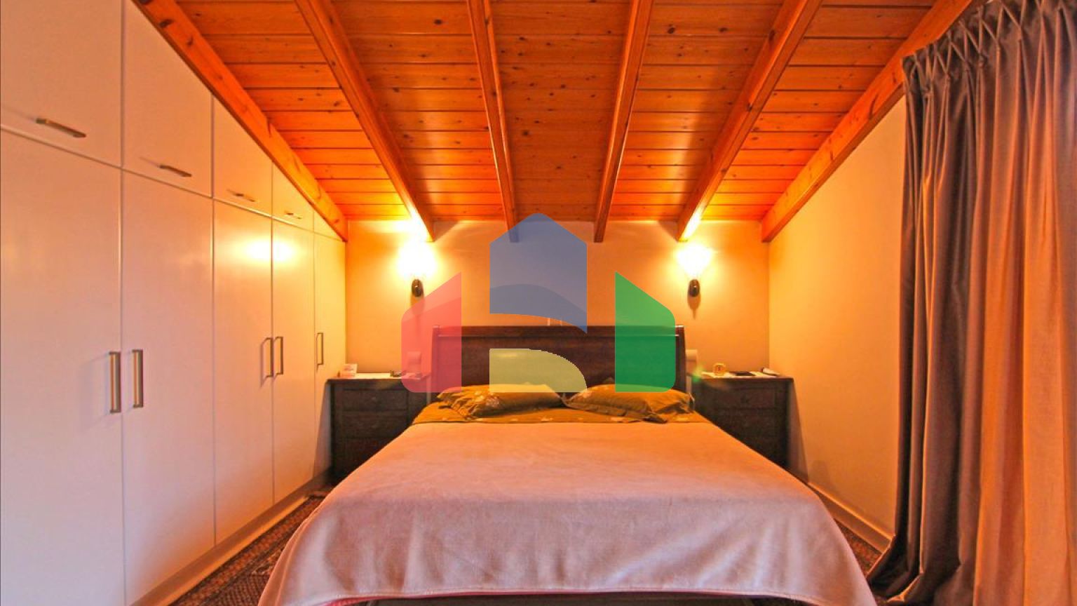 Продаж - Котедж 275 m² на о. Корфу