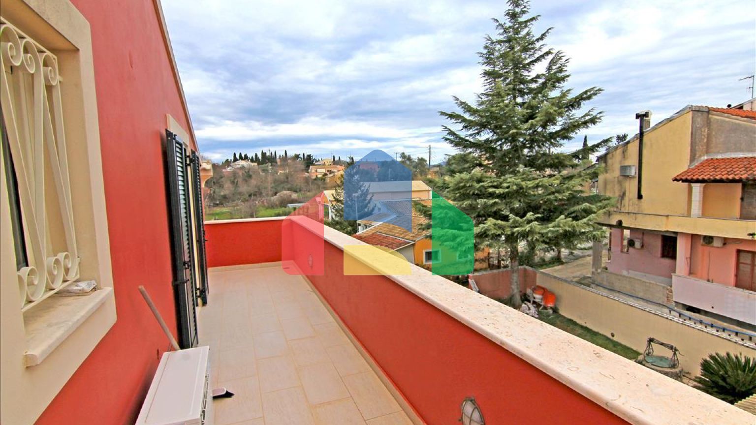 Продаж - Котедж 275 m² на о. Корфу