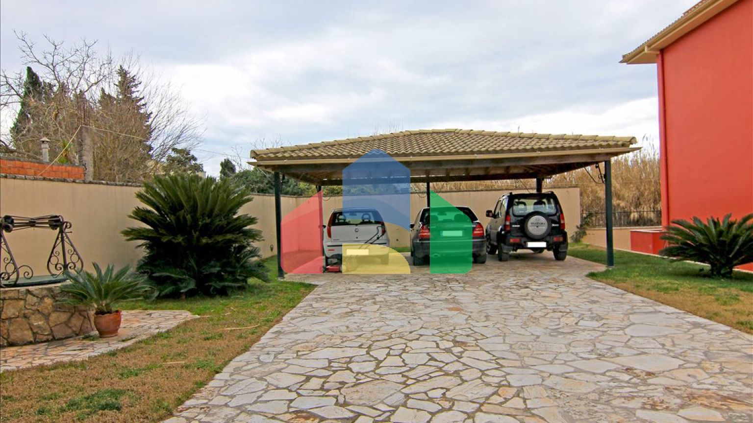 Продаж - Котедж 275 m² на о. Корфу