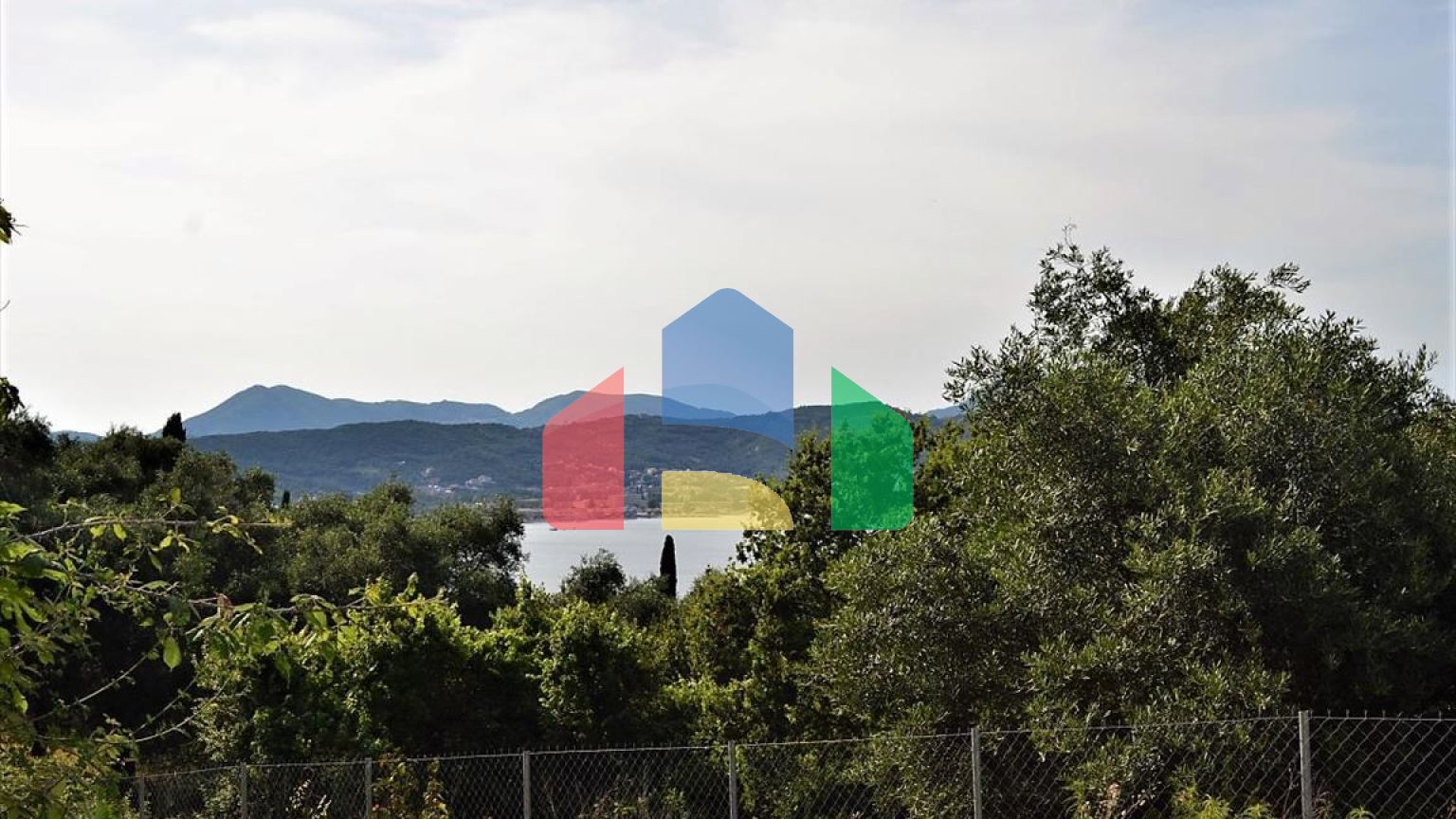 Продажа - Земельный участок 33000 m² на о. Корфу