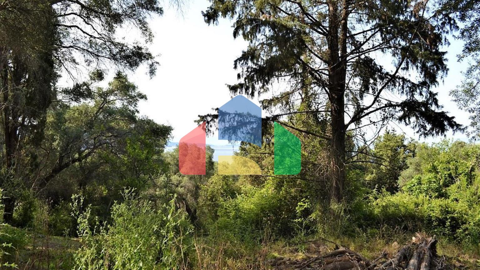 Продажа - Земельный участок 33000 m² на о. Корфу