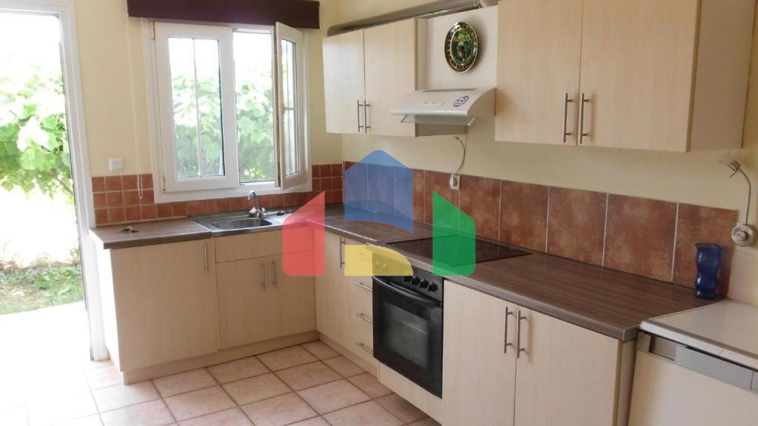 Продажа - Гостиница 320 m² на о. Корфу