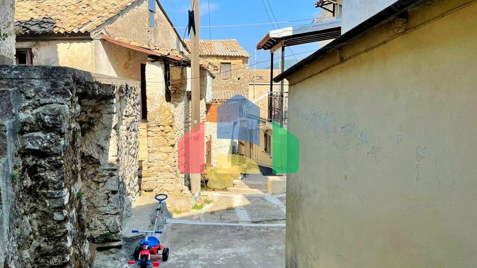 Продаж - Таунхаус 53 m² на о. Корфу