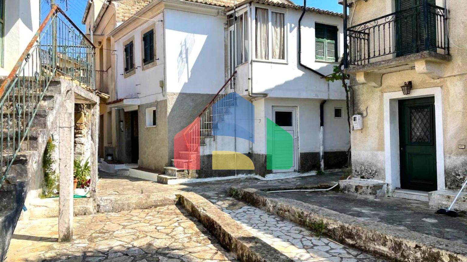 Продаж - Таунхаус 75 m² на о. Корфу