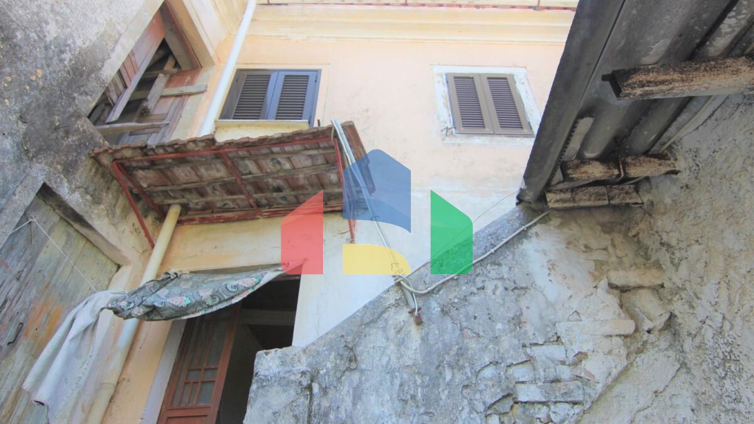 Продаж - Таунхаус 150 m² на о. Корфу