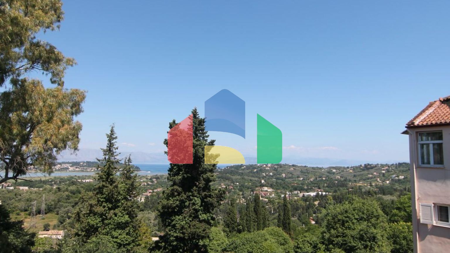 Продаж - Таунхаус 150 m² на о. Корфу