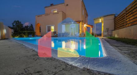 Продаж - Вілла 330 m² на о. Корфу