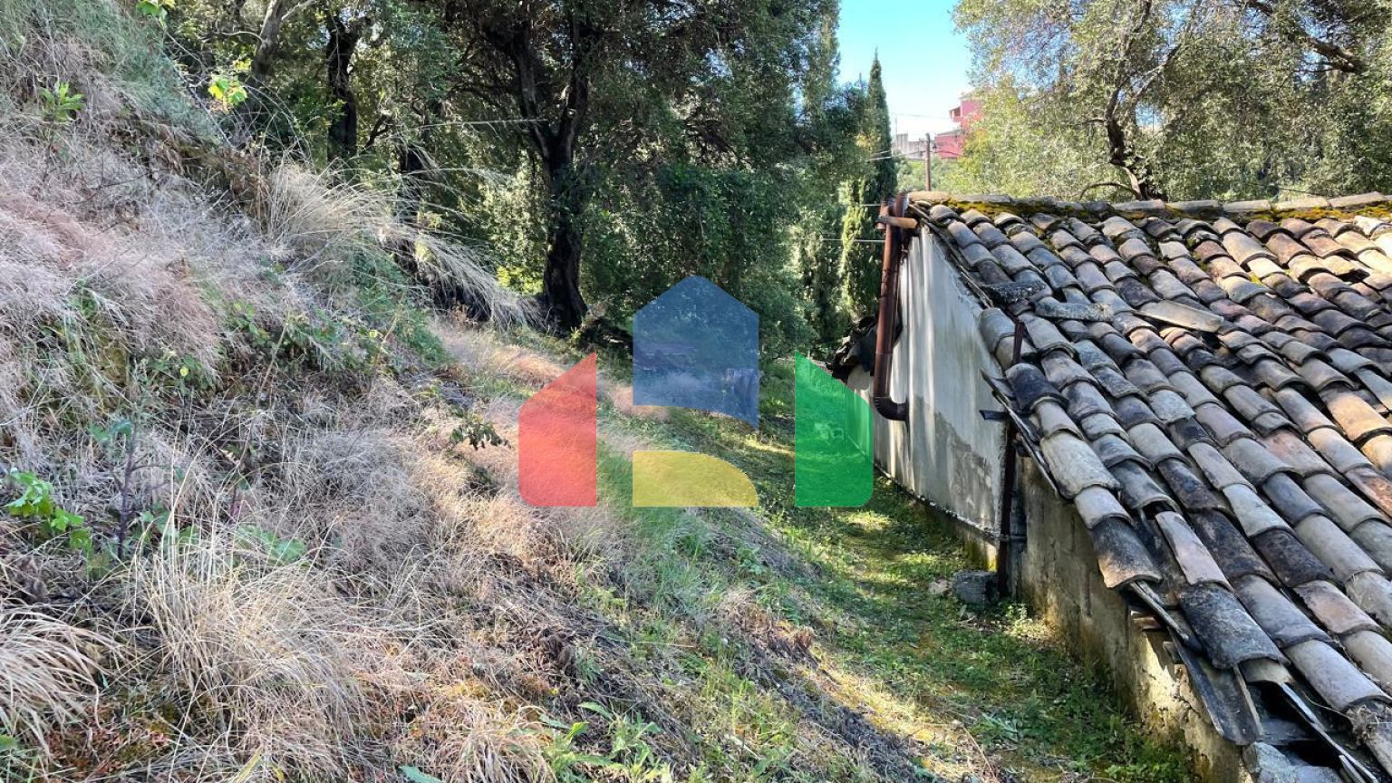 Продажа - Земельный участок 4132 m² на о. Корфу