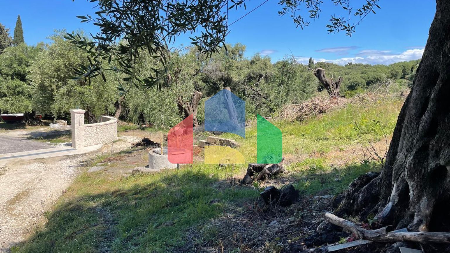 Продажа - Земельный участок 4132 m² на о. Корфу