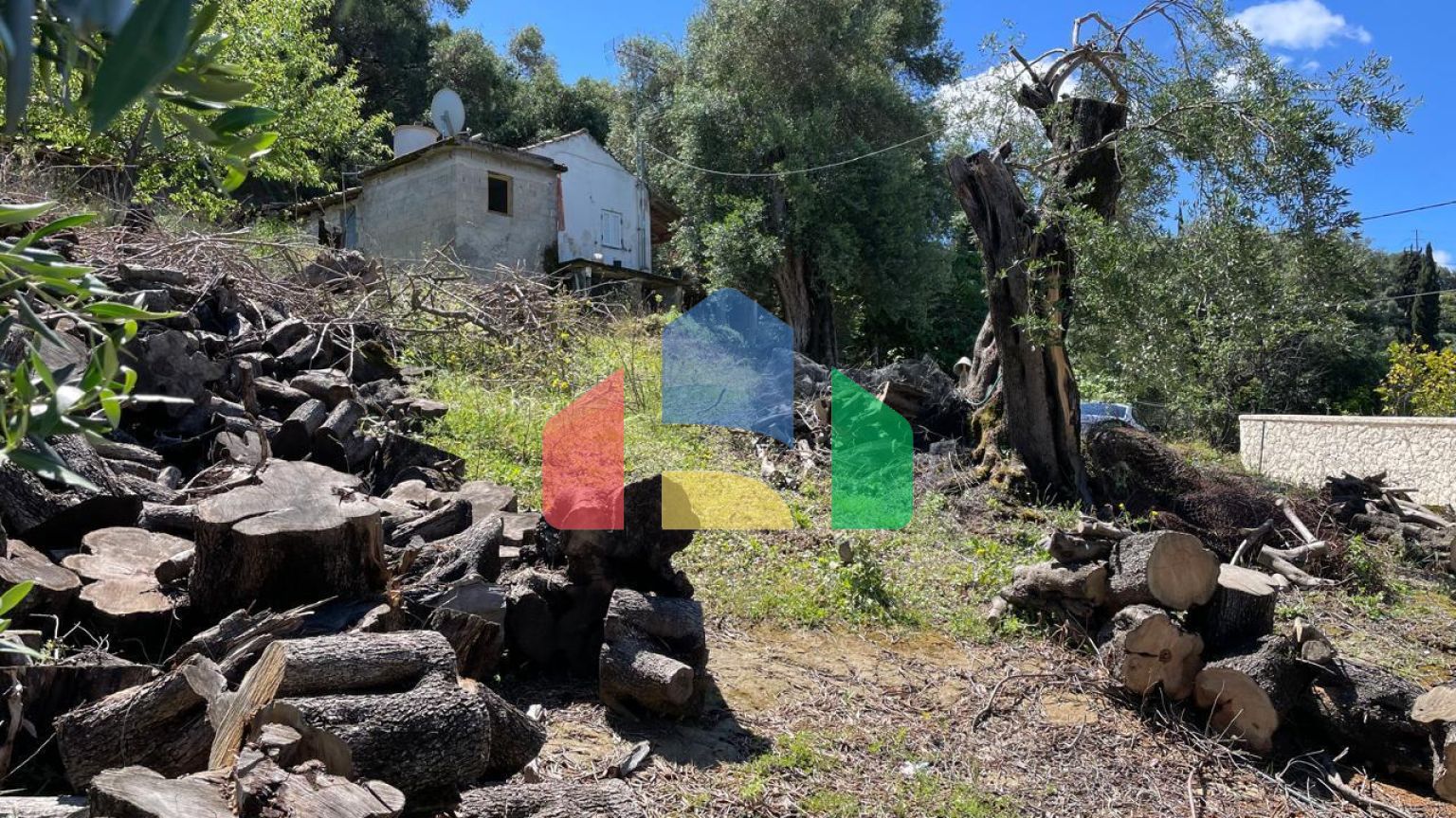 Продажа - Земельный участок 4132 m² на о. Корфу