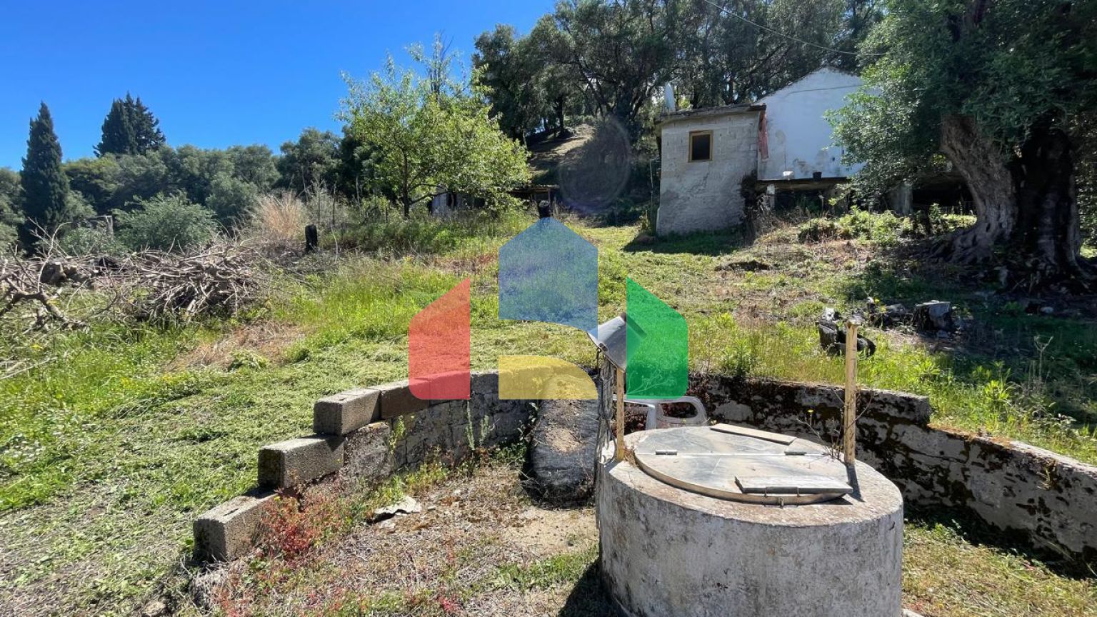 Продажа - Земельный участок 4132 m² на о. Корфу