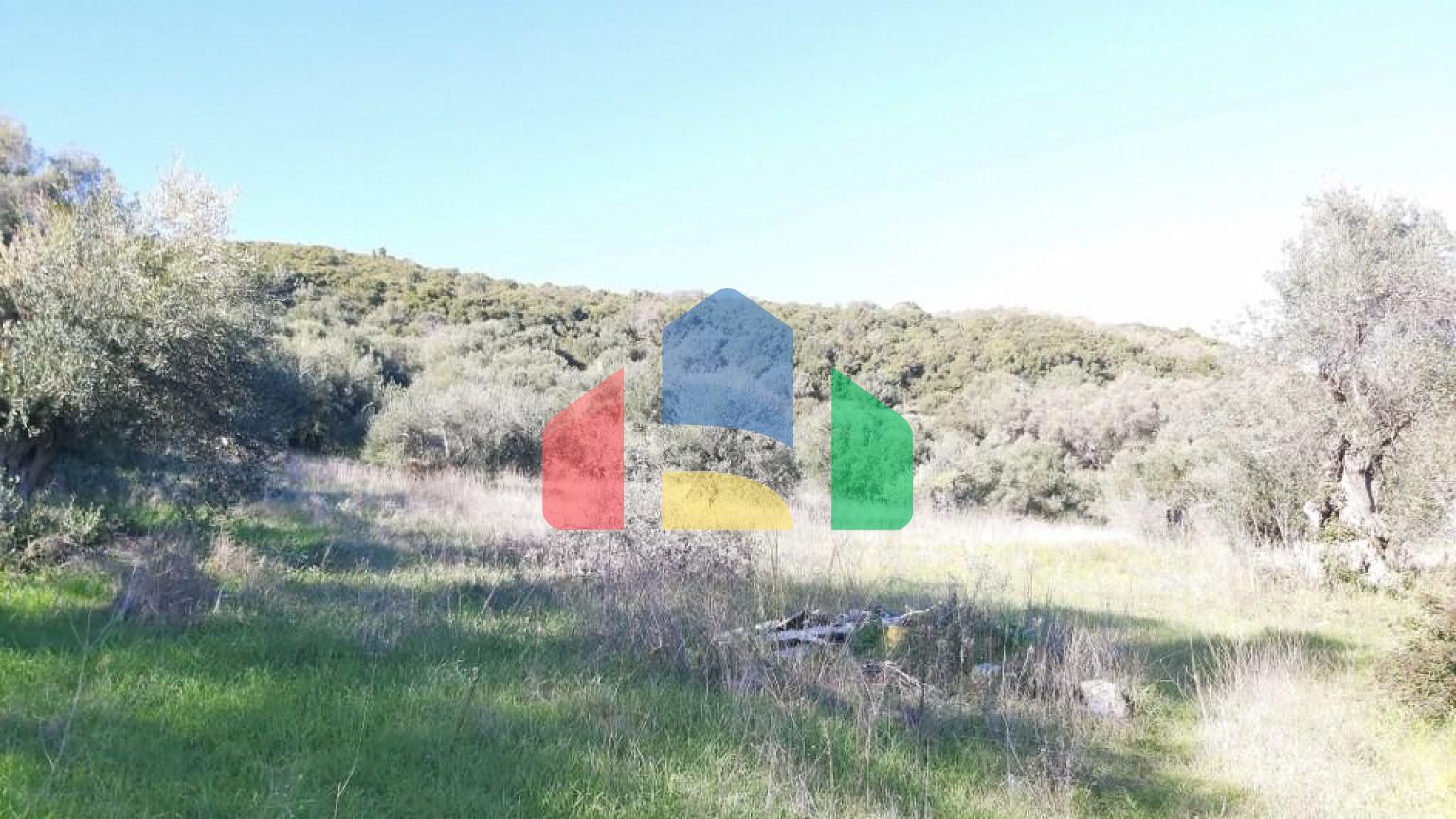 Продажа - Земельный участок 25000 m² на о. Корфу