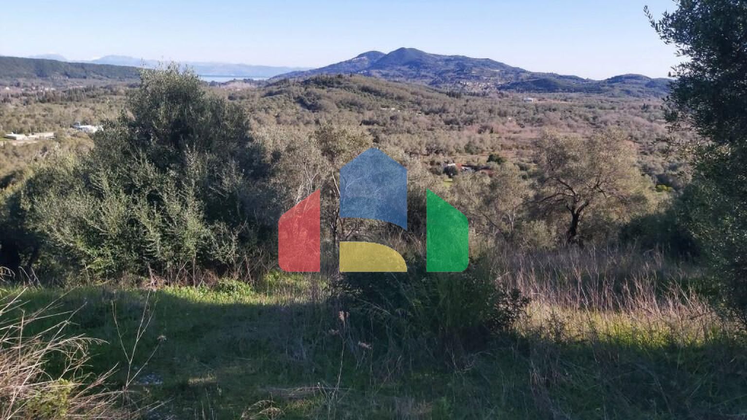 Продажа - Земельный участок 25000 m² на о. Корфу