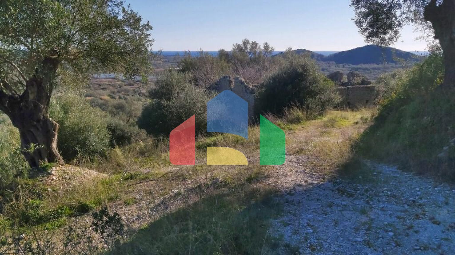 Продажа - Земельный участок 25000 m² на о. Корфу