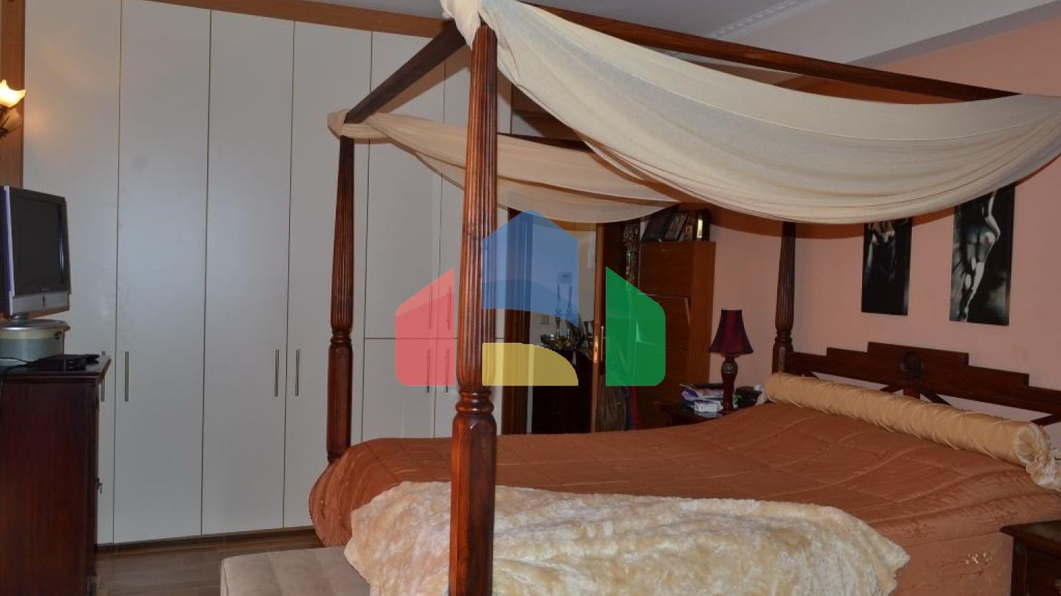 Продаж - Котедж 430 m² на о. Корфу