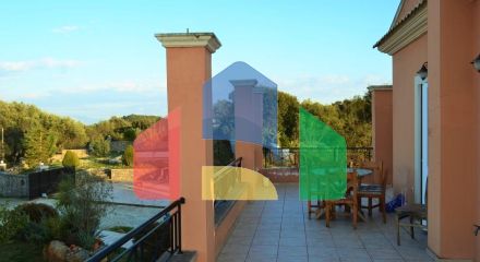 Продаж - Котедж 430 m² на о. Корфу