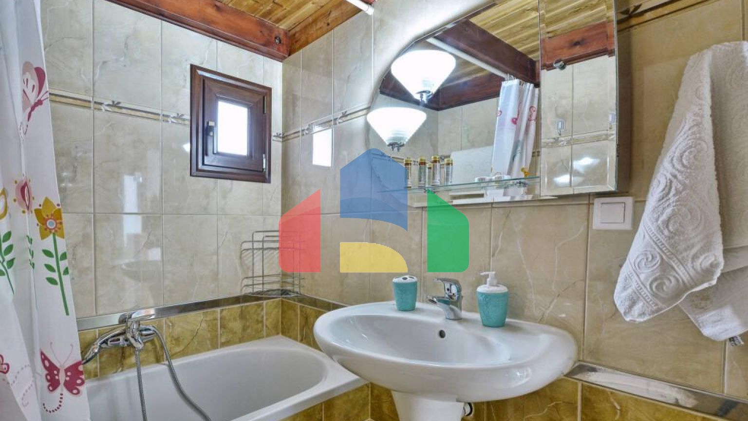 Продаж - Котедж 240 m² на о. Корфу