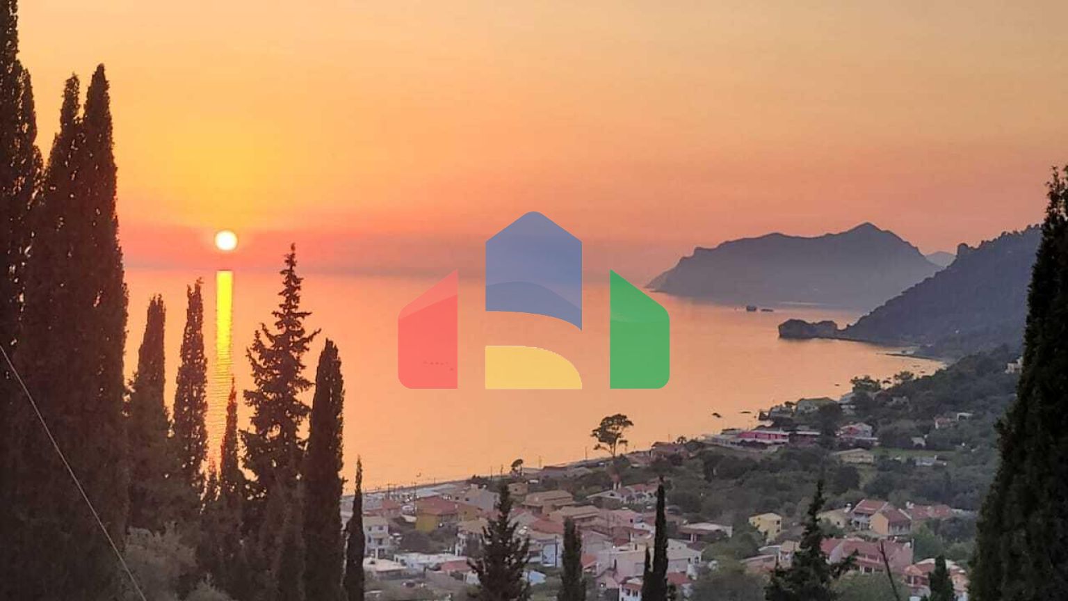 Продажа - Коттедж 224 m² на о. Корфу