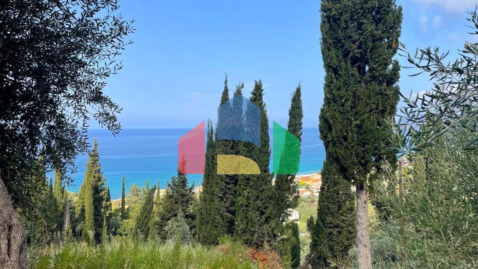 Продажа - Коттедж 224 m² на о. Корфу