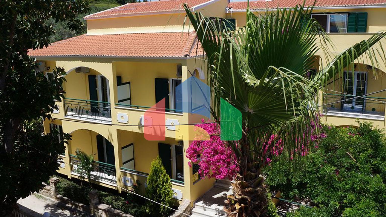 Продаж - Готель 660 m² на о. Корфу